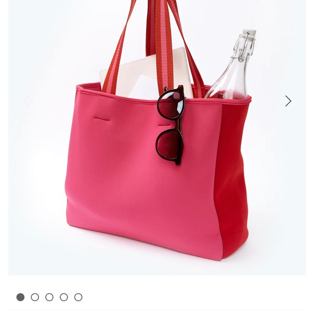 COPY - Brand new with tags!! SUMMERSALT Bag. Perfect beach tote - Picture 2 of 4